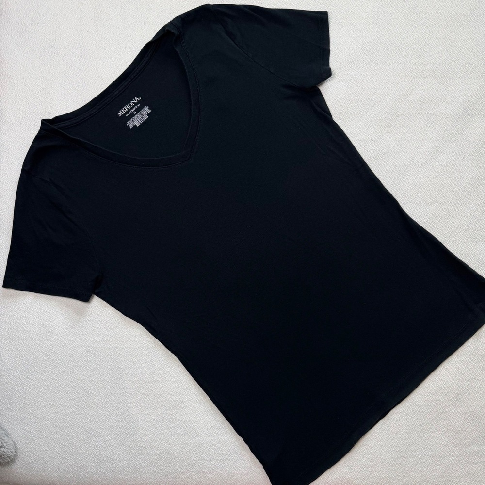 Merona The Ultimate Tee Black V-Neck Short Sleeve 100% Cotton Shirt Women Medium